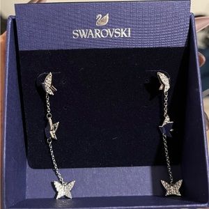 Swarovski Lilia drop earrings
Butterfly, Long, White, Rhodium plated